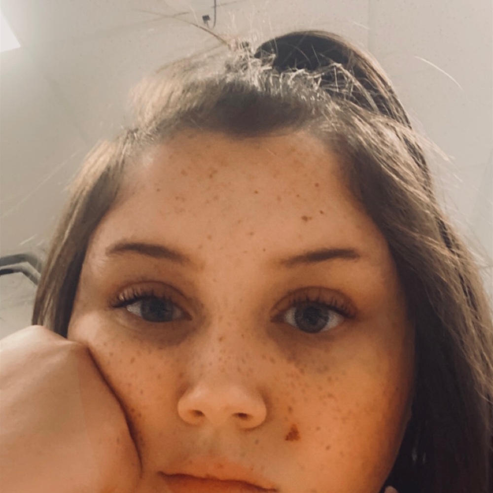 Meet your Posher, Gabby